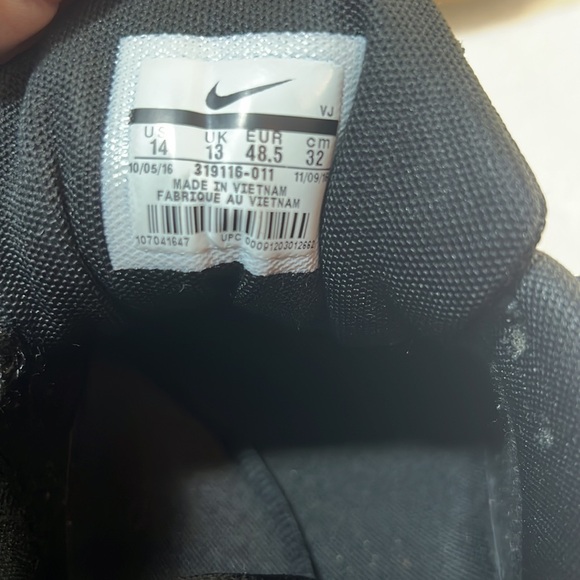 Nike Men's Air Max Torch 3 Running Shoes - Picture 6 of 6